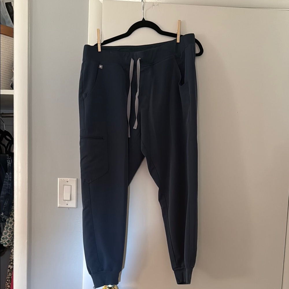 Figs Zamora Jogger Pants - dark harbor - size L/P